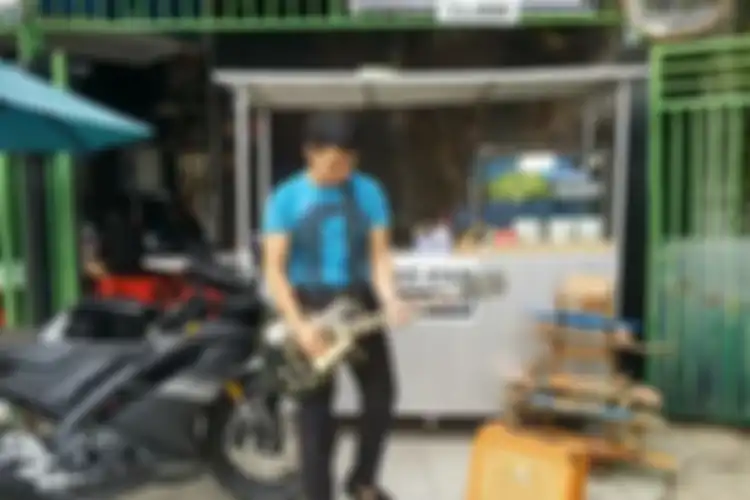 Aldi Taher membuat tentang lagu Ayu Ting Ting