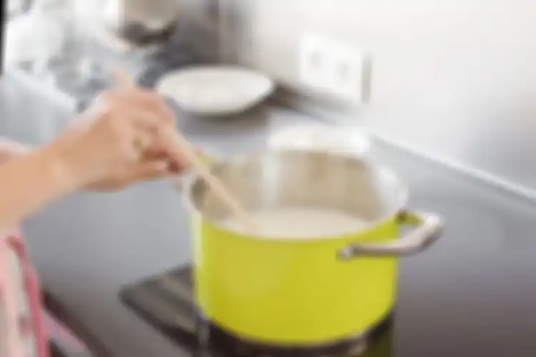 Memasak susu goreng