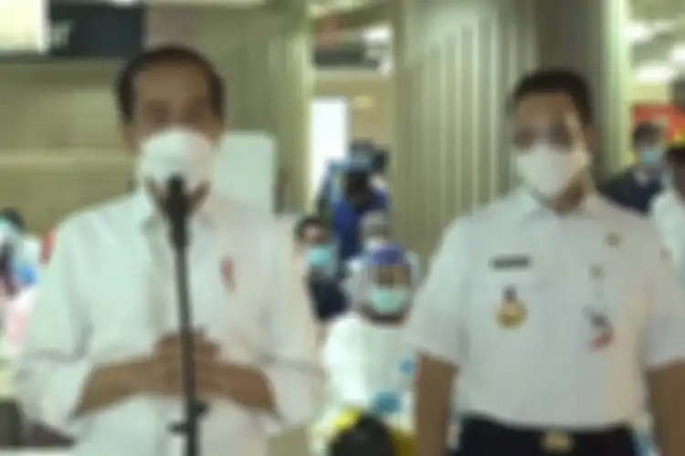 Jokowi tinjau pelaksanaan vaksinasi
