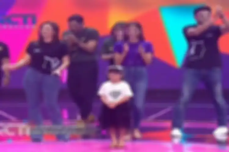 Aksi menggemaskan Reina joget Tiktok