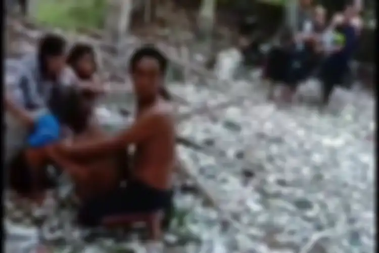 Fakta ledakan petasan di Kebumen yang terjadi sehari sebelum Lebaran. Kejadian memilukan ini diduga karena bara api rokok hingga merenggut nyawa 3 orang.