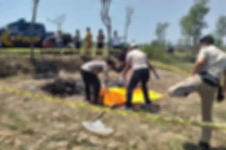 Pria di Madura, Jawa Timur, dibakar hidup-hidup lantaran dituduh mencuri motor. Fakta yang terjadi justru sebaliknya.