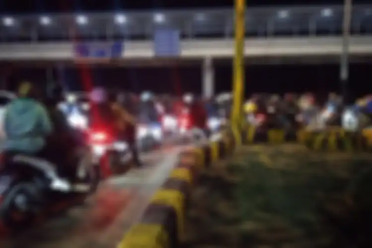 Suasana di Pelabuhan Bakauheni, pemudik motor membeludak.