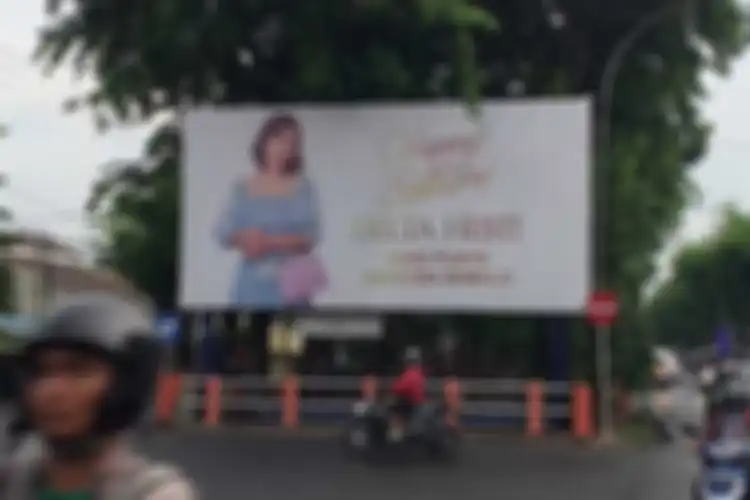 Tom Liwafa beri kejutan ulang tahun untuk istri tercinta