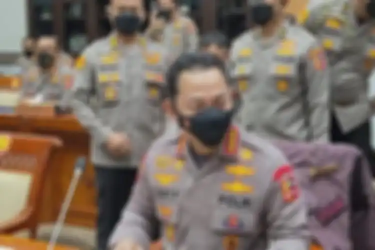 Ini profesi ayah perwira polisi penerima Adhi Makayasa yang terseret kasus Ferdy Sambo. Jabatan anaknya dicopot. Foto AKP Irfan Widyanto dicari.