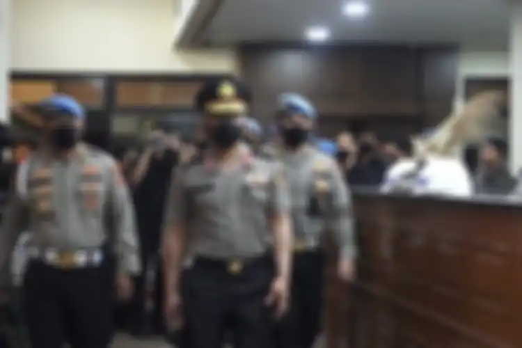 Ferdy Sambo dibohongi anak buahnya sendiri. Sopirnya mengadu soal peristiwa Magelang. Foto rekonstruksi Brigadir J dieksekusi kuras emosi.