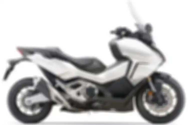 Honda Forza 750