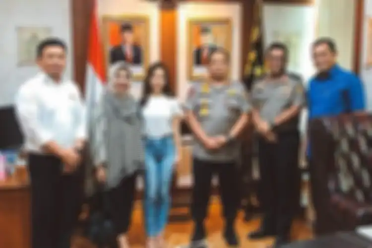 Nikita Willy dan sejumlah pejabat Polri yang difoto pada 2020 lalu.