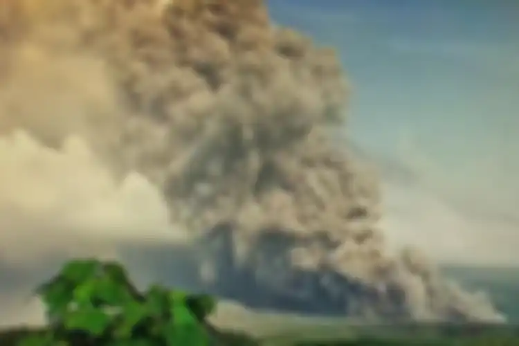 Awan panas guguran (APG) Gunung Semeru terpantau dari CCTV Pos Pantau PVMBG Kabupaten Lumajang, Jawa Timur, Minggu (4/12/2022) pukul 06.30 WIB.