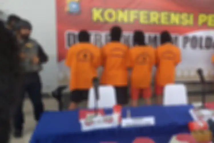 Keempat anggota geng motor yang meresahkan warga diamankan di Polda Riau.