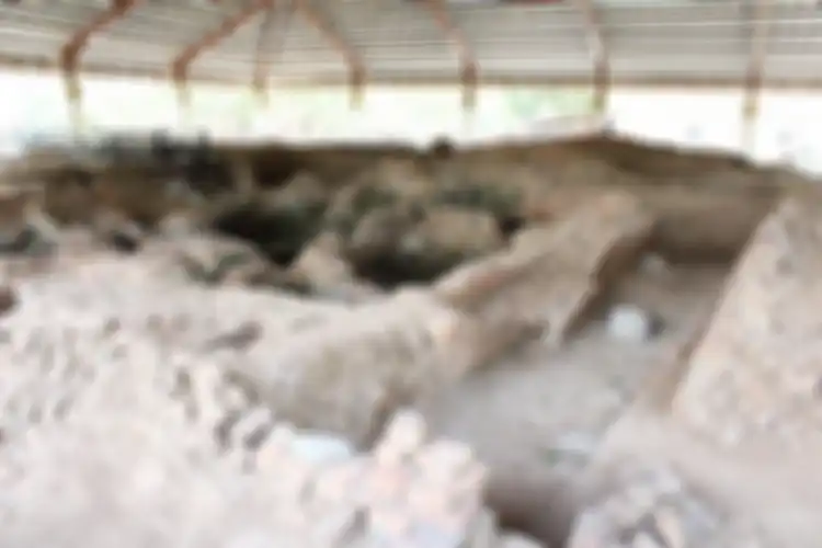 Dinamai Candi Minak Jinggo karena arca Garuda bertaring digambarkan oleh masyarakat sebagai Minak Jinggo.