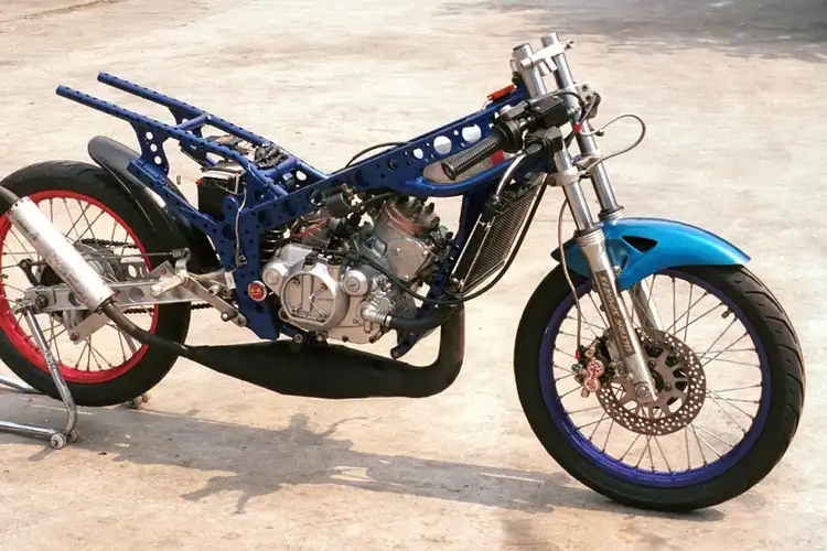 Motor Yamaha RX-KING Setan, Keok Ditangan Kawasaki Ninja 150R Ini
