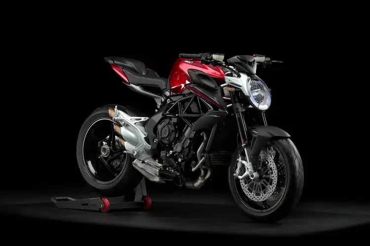 Motor MV Agusta Brutale Ternyata Powernya Sama Dengan  Ninja 250 Balap