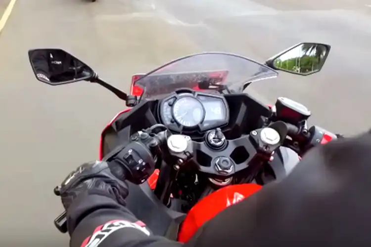 Enggak Nyangka, Ramuan Ini Bisa Mengurangi Getaran Setang Motor Balap