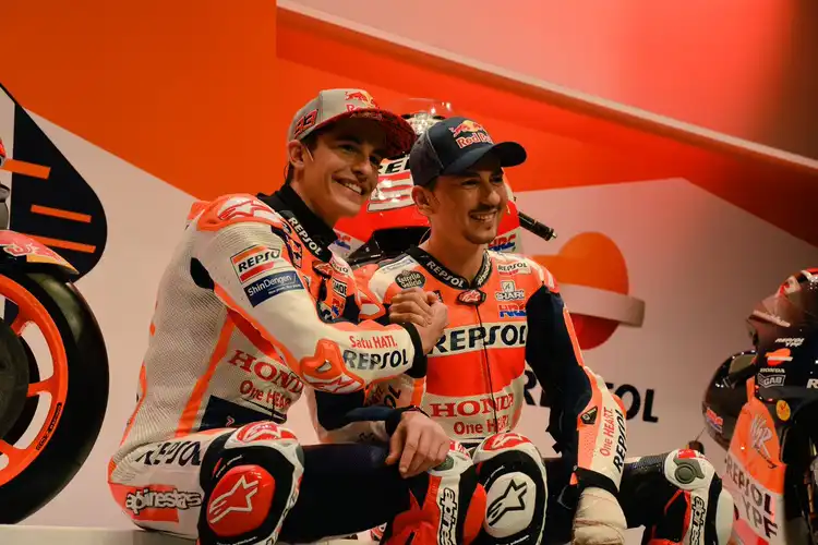 Terungkap, Marc Marquez Gak Bakal Pindah Tim Selain Repsol Honda
