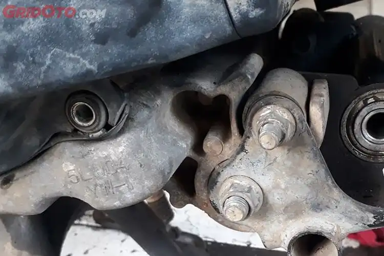 Bikin Bikers Celaka, Ban Tidak Kempes Tapi Motor Matic Oleng Saat Riding, Ternyata Ini Sebabnya
