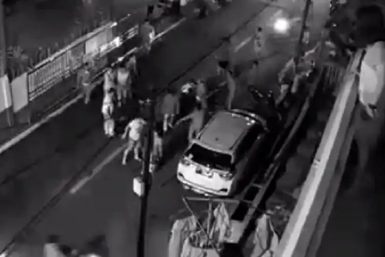 Sakti! Video Maling Kebal Terjungkal dan Terseret dari Motor Dihadang Massa, Gak Cedera Sedikitpun
