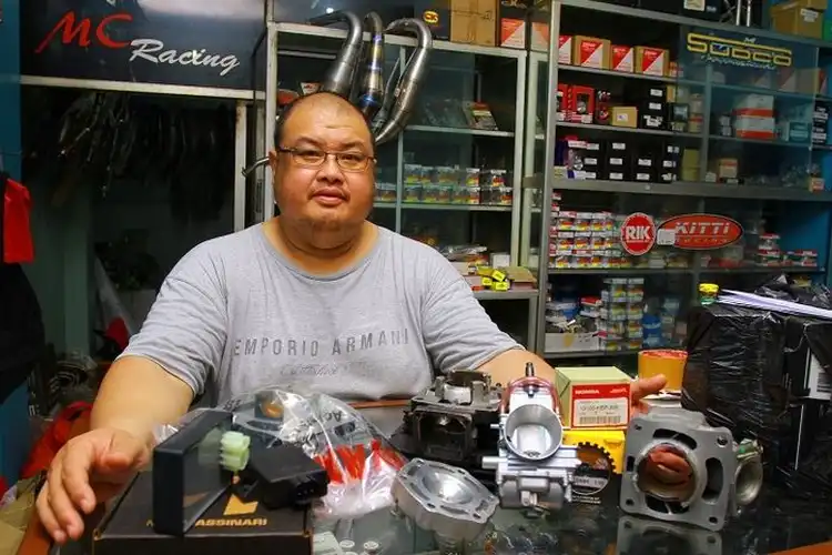 Selain Penyedia Spare Part 2-Tak Import, Toko Ini Juga Pemain Kakap Spare Part 4-Tak Luar