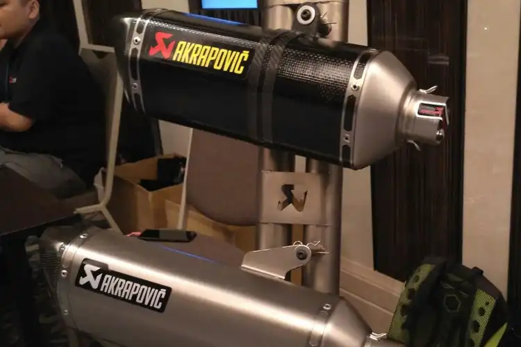 Jadi Knalpot Terfavorit Yang Dipalsukan, Begini Cara Membedakan Akrapovic Yang Asli dan Palsu