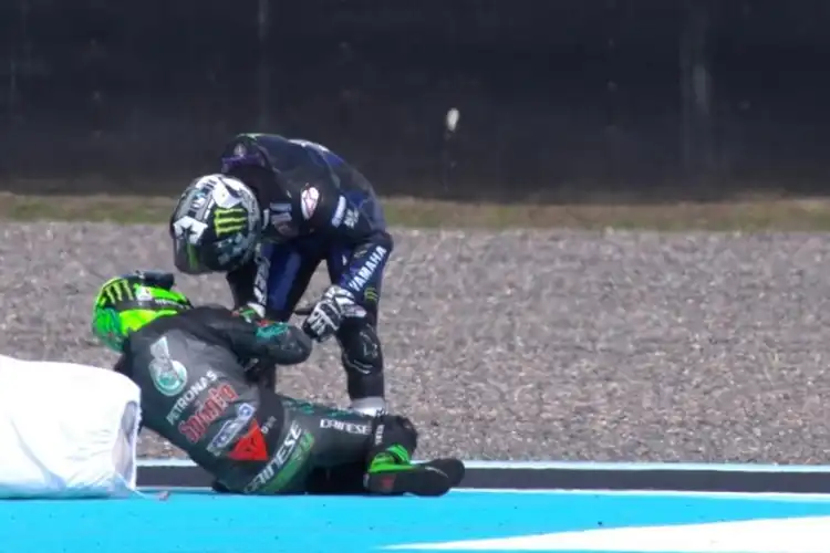 Sakit tapi Gak Berdarah! Insiden Tabrakan Franco Morbidelli dan Maverick Vinales di Lap Terakhir, Kaki Sampai Pincang