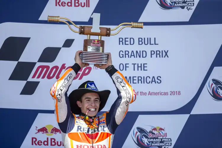 Memang Beda! Piala MotoGP Amerika Bentuknya Keren Hanya Untuk Podium 1