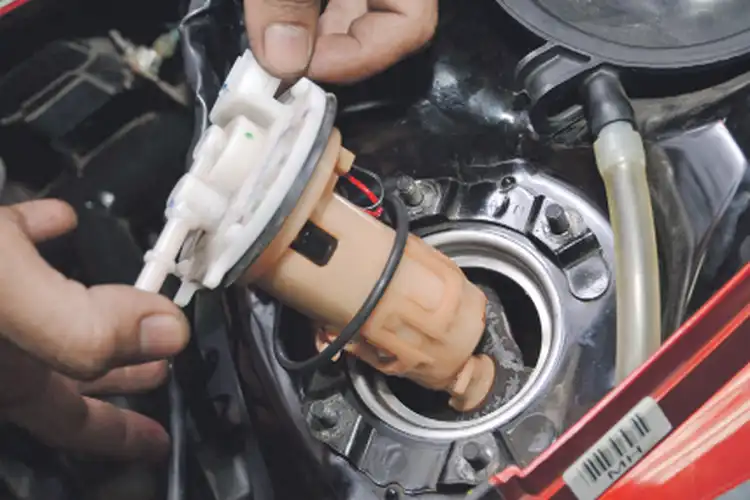 Pemotor Harus Paham, Begini Akibatnya Kalau Air Masuk ke Tangki Motor, Tonton Langsung Videonya