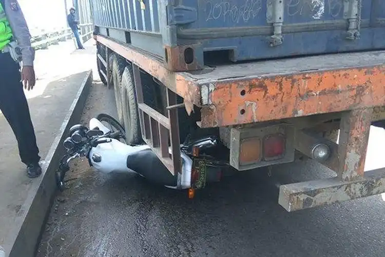 Suzuki Thunder Tunggangan Ipda Tatang Jadi Ganjalan Truk Gak Kuat Nanjak