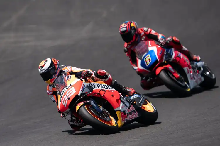 Soal Pengembangan Motor MotoGP Dibekukan Hingga 2021, Lantas Bagaimana Nasib Pembalap Penguji?