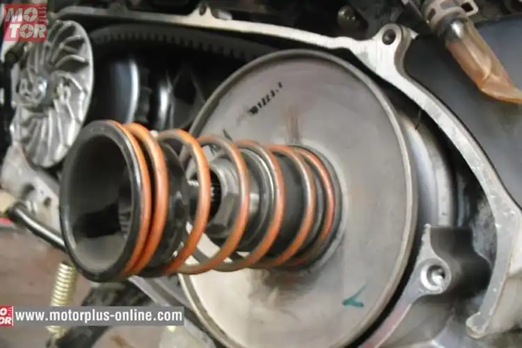Simak, Hal Ini Yang Jadi Penyebab Per CVT Motor Matic Lemah dan Rusak