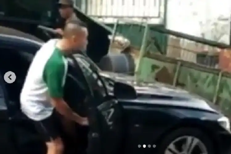 Gak Berkutik, Sopir BMW Koboi Jalanan yang Ngamuk Sambil Tenteng Pistol Akhirnya Diciduk Polisi