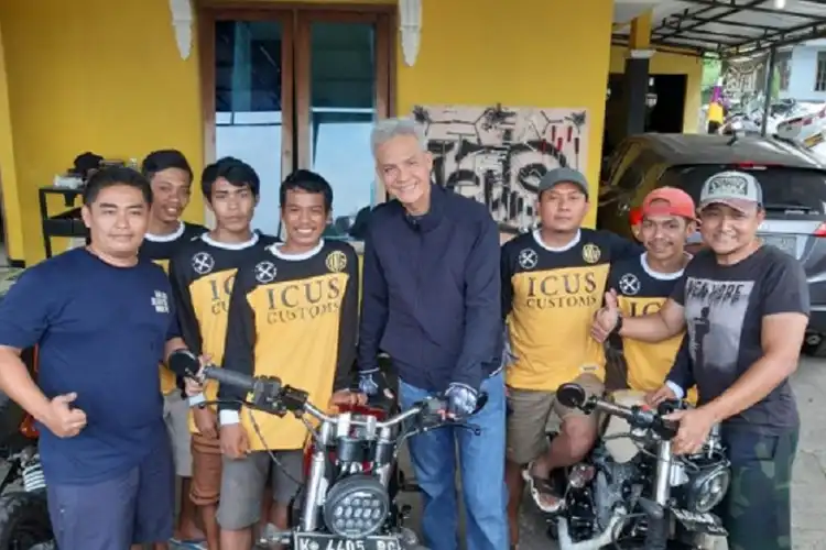 Sambangi Bengkel Custom, Gubernur Jawa Tengah Bawa Pulang Yamaha Scorpio Scrambler