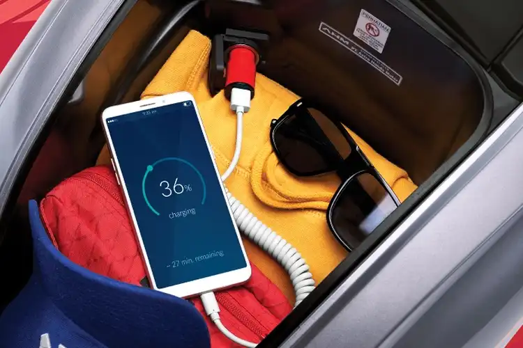 Pemadaman Listrik Masih Terjadi, Begini Trik Charge HP di Motor yang Benar Tanpa Takut Aki Tekor