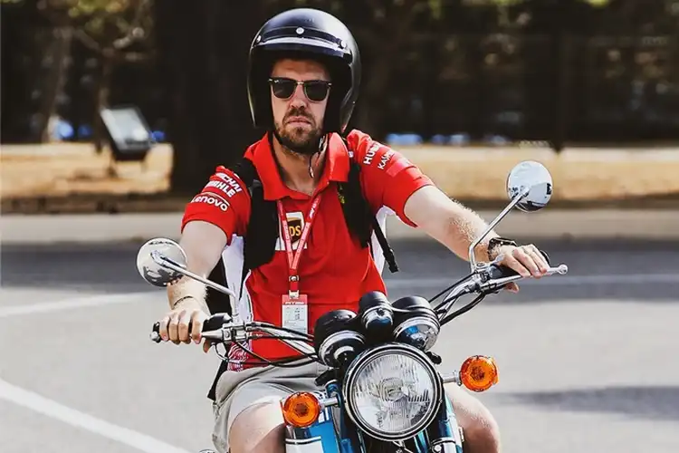 Gak Nyangka! Ternyata Pembalap F1 Sebastian Vettel Doyan Motor 2-Tak, Koleksinya Ngeri