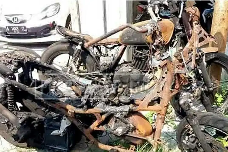 Yamaha NMAX Dibakar 2 Perempuan Karena Cemburu dan Gak Jadi Dinikahi