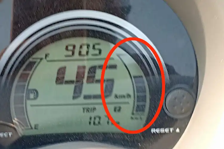 Penasaran Kecepatan Hemat Bensin Yamaha NMAX Berapa Sih Tepatnya?