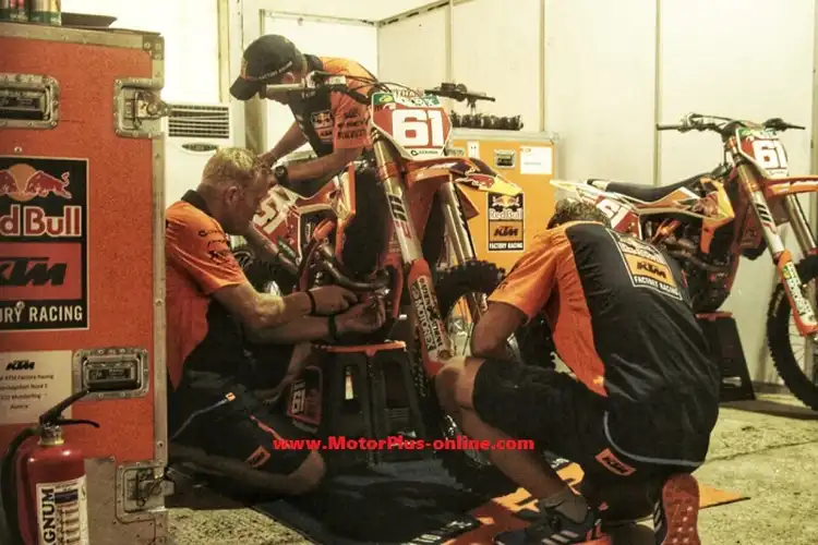 Serasa Mau Perang, Begini Suasana Persiapan Tim MXGP di Palembang