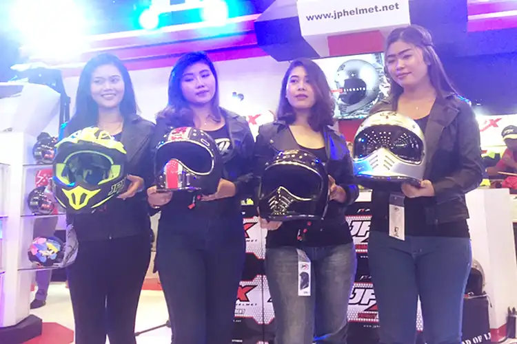 JPM Luncurkan 2 Helm yang Cocok Untuk Skutik Adventure Honda ADV150, Bobotnya Gak Sampai 1 Kg!