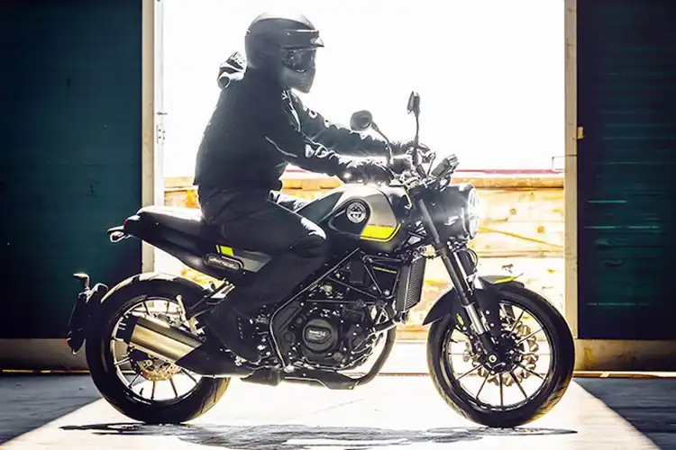 Wow, Motor Retro Modern 250cc Baru Meluncur, Harga Mirip Yamaha MT-25