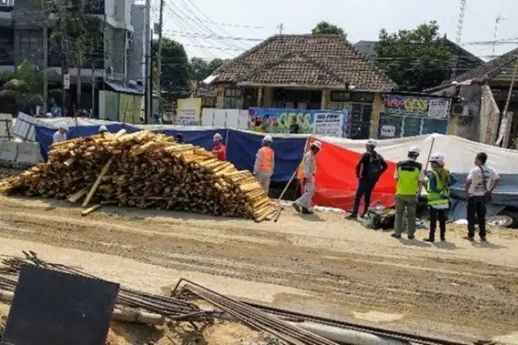 Jogja Heboh! Video Truk Terperosok di Underpass Kentungan, Pemotor Berhamburan
