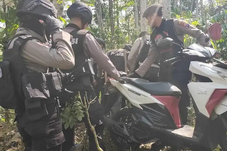 Maling Motor dan Begal Panas Dingin, Tim Cobra Kembali Gerak Cepat, 8 Motor Berserakan di Kebun