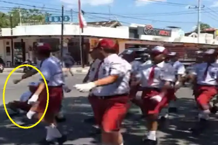 Kasihan, Video Pelajar SD Ditabrak Motor Sampai Tersungkur, Pelaku Langsung Kabur