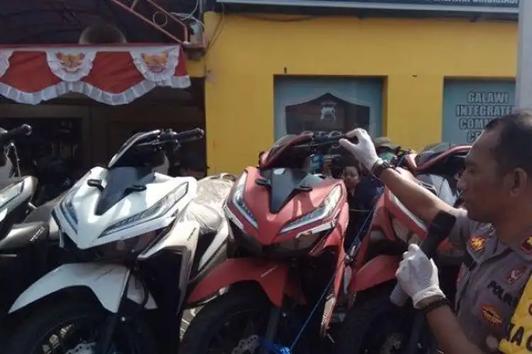 Awas Kena Tipu, Komplotan Penjual Motor Bobrok, Bodi Mulus Tapi Mesin Busuk