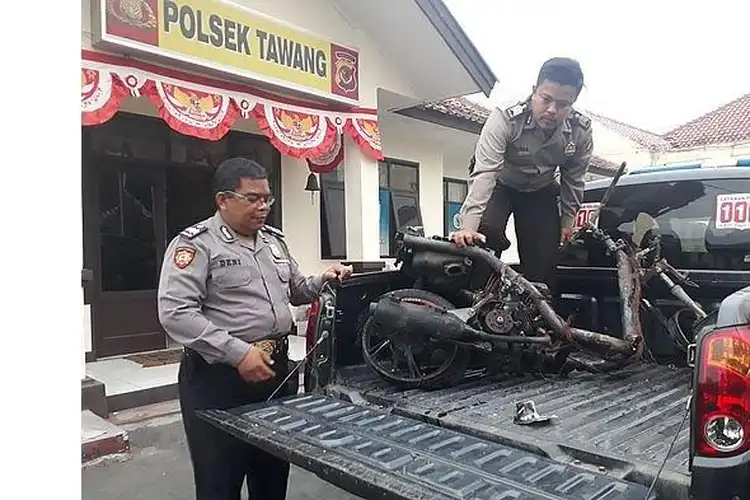 Alun-alun Tasikmalaya Gempar, Yamaha Mio J Hangus Dilalap Api, Awalnya Mogok