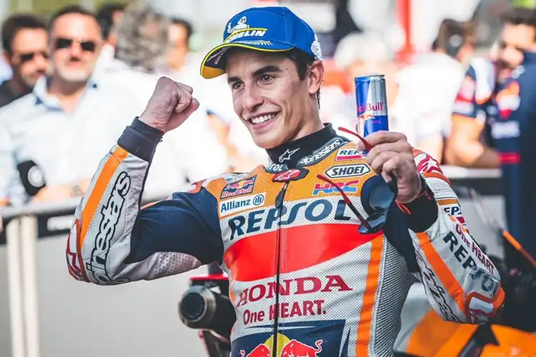 Hebatnya Marc Marquez, Biar Jatuh Sampai Mata Kelilipan Kerikil, Tetap Ngegass