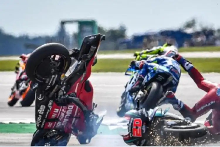Kecelakaan Parah di MotoGP Inggris 2019, Quartararo Sebut Pembalap Ini Biang Keroknya