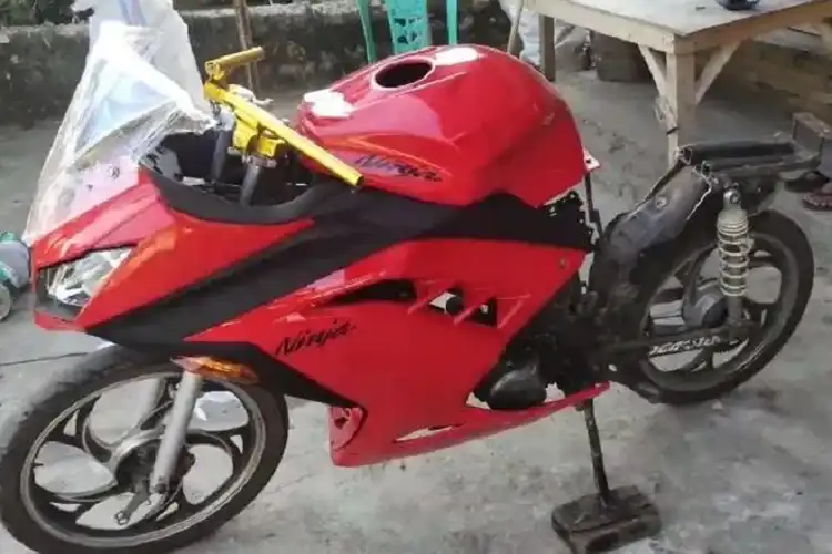 Heboh Honda Supra Fit Disulap Jadi Ninja 250, Begini Komentar Modifikator Tauco Custom