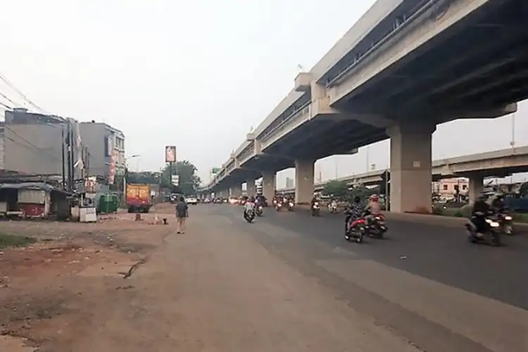 Heboh Trotoar Tengah Jalan Kalimalang, Gubernur Anies Baswedan Langsung Bereaksi