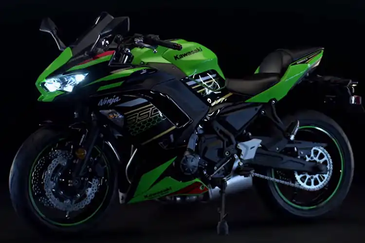 Bukan ZX-25R 4 Silinder, Kawasaki Luncurkan Ninja 650 2020, Harga Mirip yang Lama?