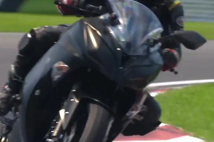 Bocor Video Kawasaki Jajal Motor Listrik di Sirkuit, Tampangnya Mirip Ninja 250