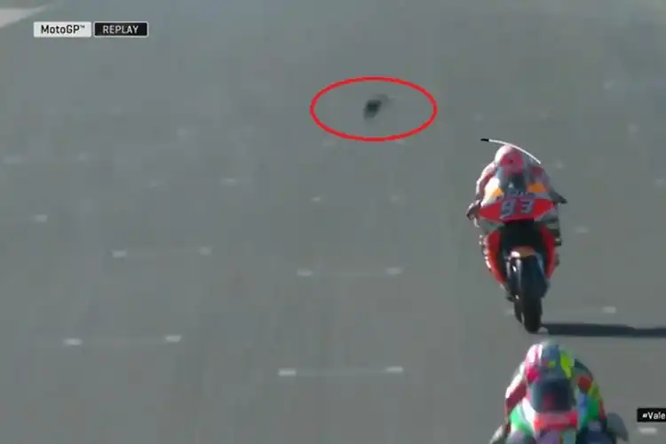 Kejadian MotoGP Austria Terulang, Video Winglet Motor Marc Marquez Mencelat Di Latihan Bebas MotoGP Valencia 2019